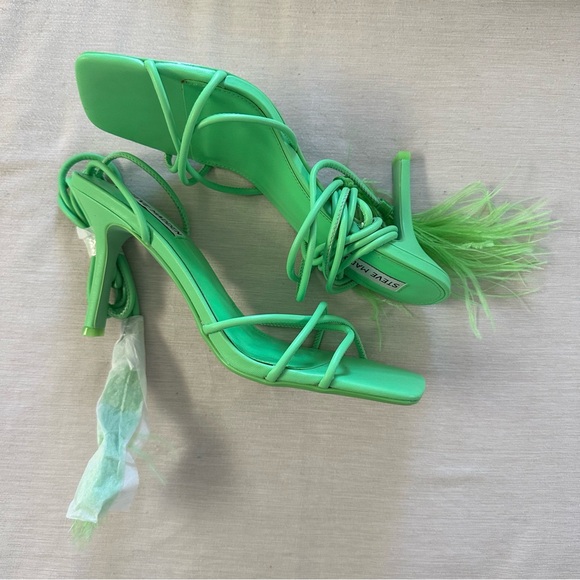 Neon green feather heels - Picture 2 of 5